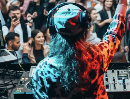 Rap, cerveza artesanal y verano en el Raval: vuelve Fleastock al Jardí dels Tarongers